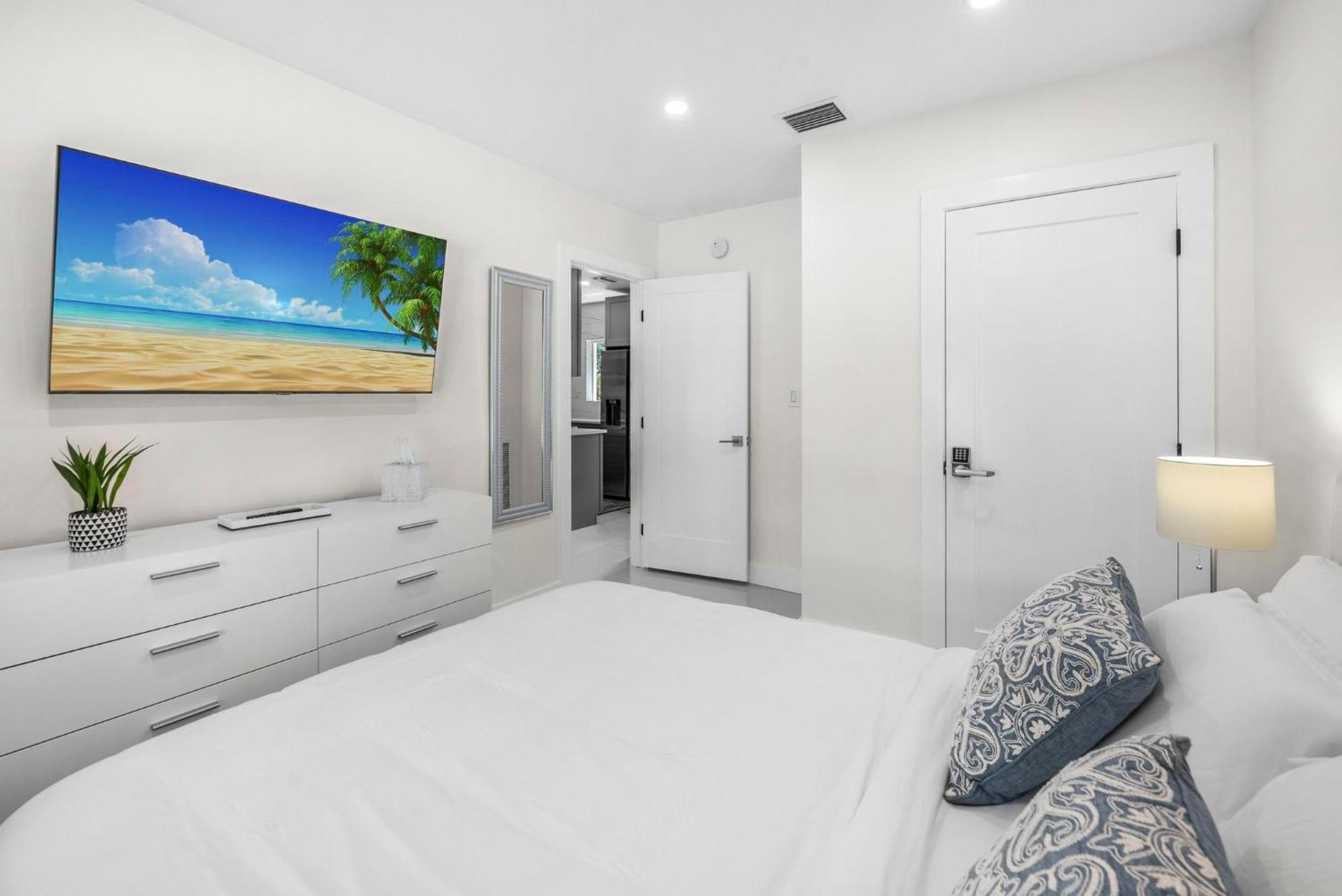 Appartamento Bnb Hyperion - Remodeled 1B Oasis In Ft Lauderdale Fort Lauderdale Esterno foto